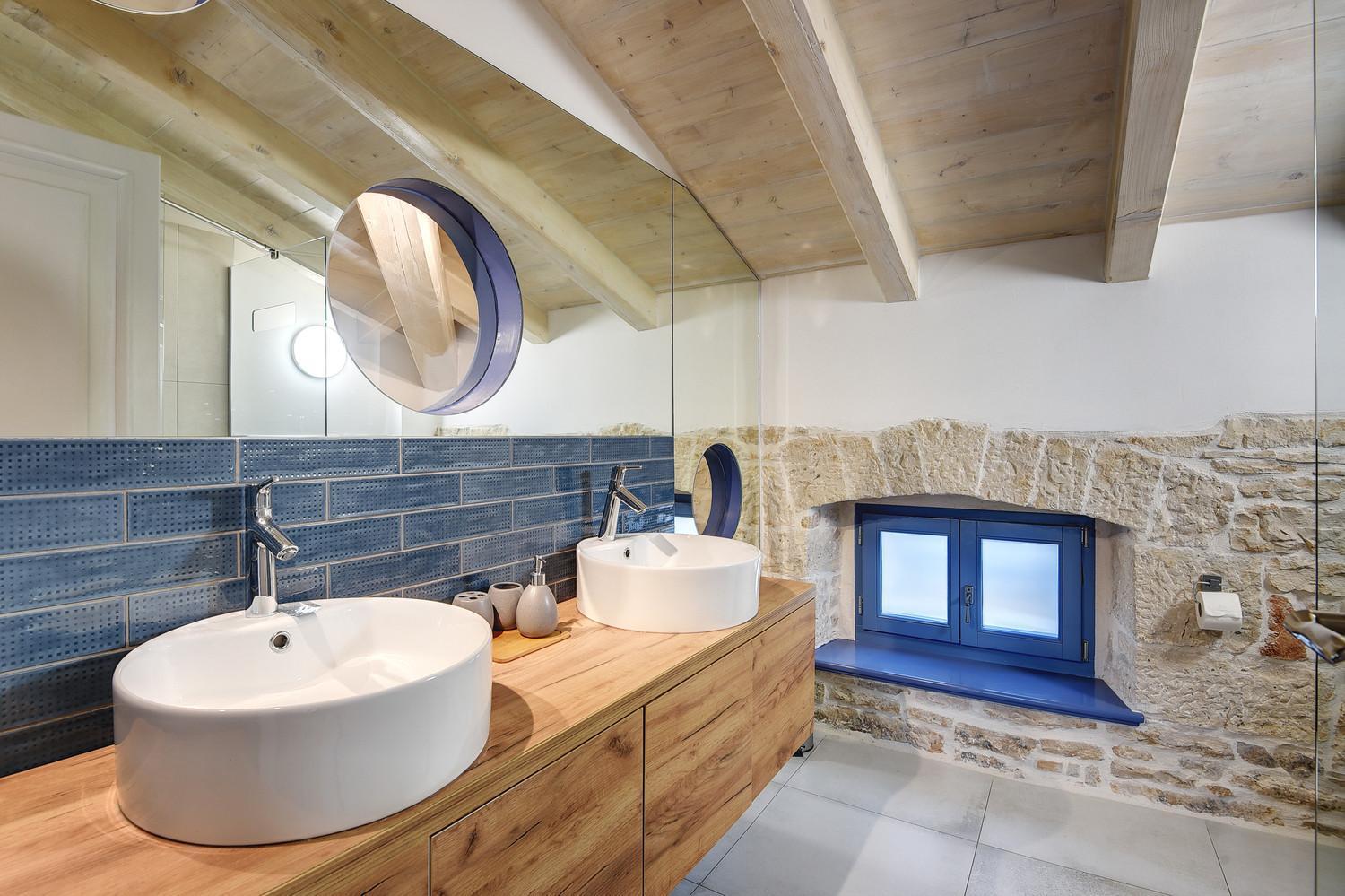 Villa Pi For 8 People In Central Istria With Heated Pool & Large Garden Tinjan Экстерьер фото