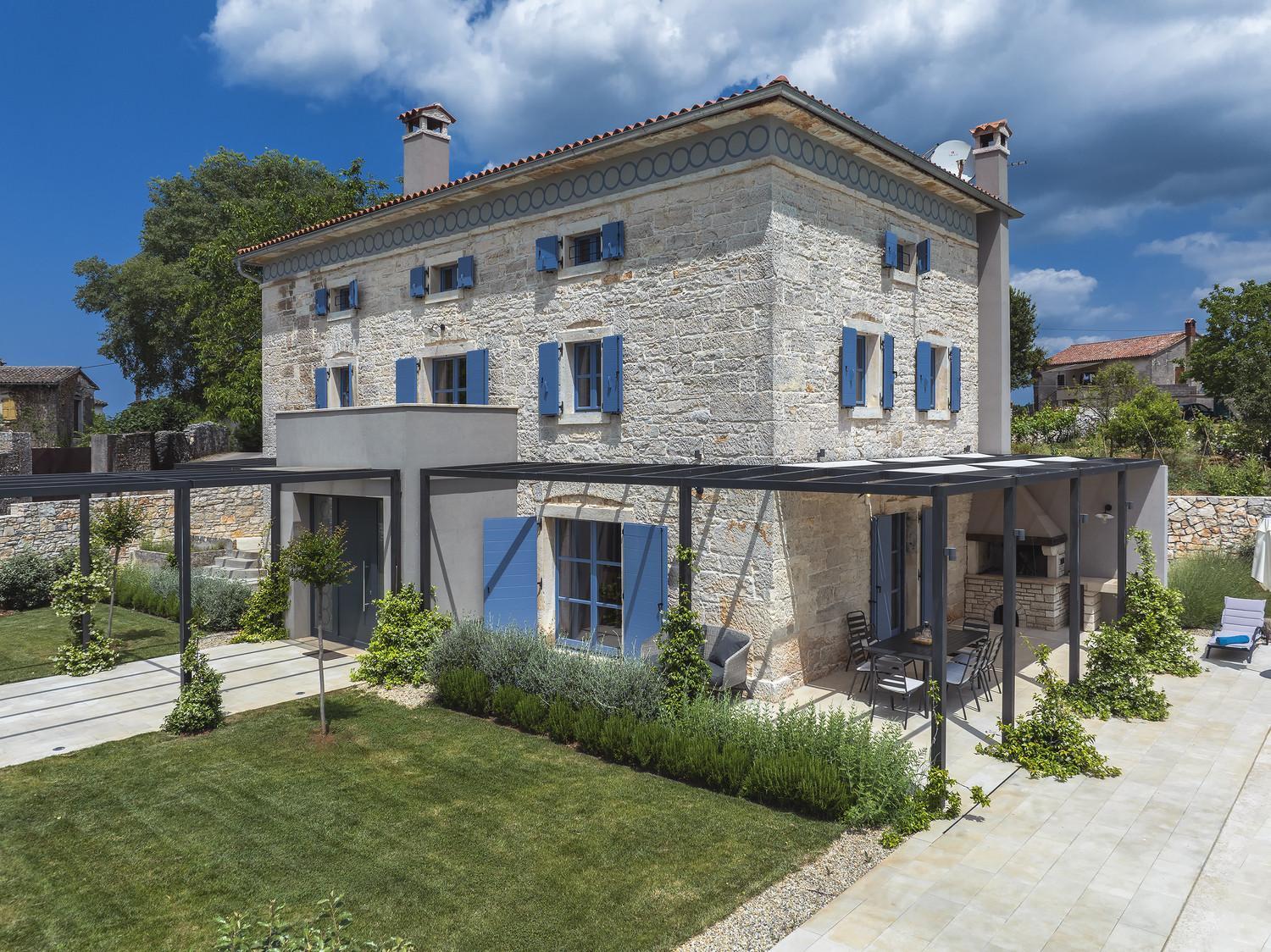 Villa Pi For 8 People In Central Istria With Heated Pool & Large Garden Tinjan Экстерьер фото