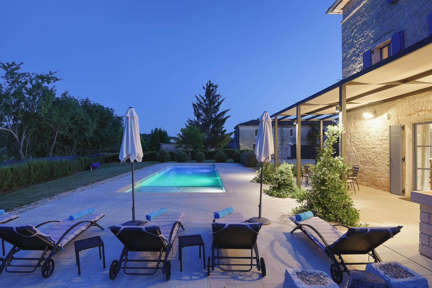 Villa Pi For 8 People In Central Istria With Heated Pool & Large Garden Tinjan Экстерьер фото